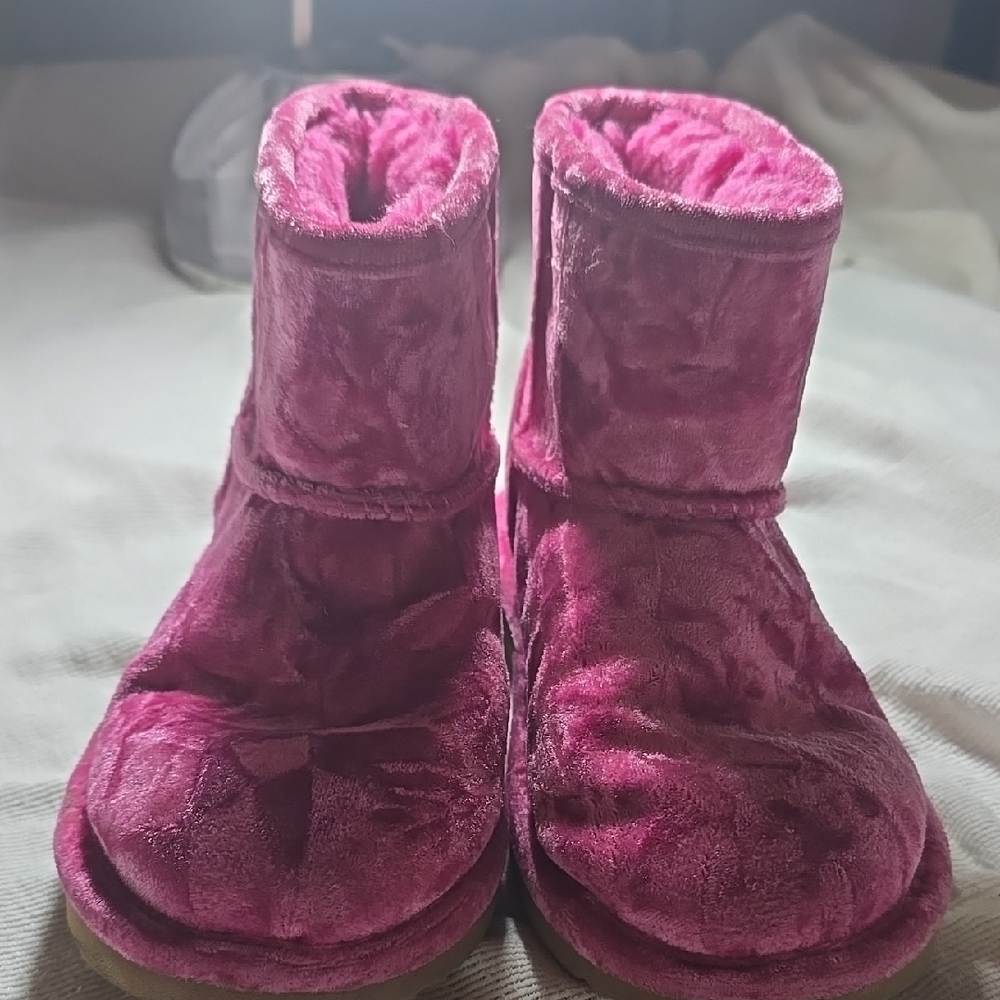 Plush Pink Booties